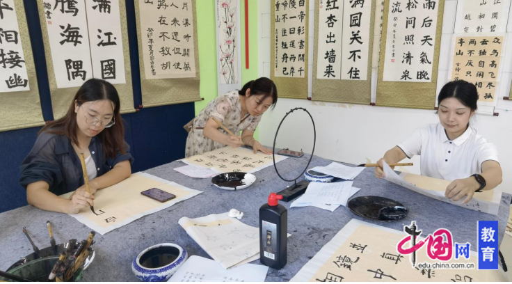 宜宾江安东城小学举办第11届“文轩杯”教师规范汉字书写比赛